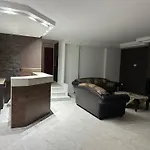 Blessings With Private Garden And Parking Apartament *