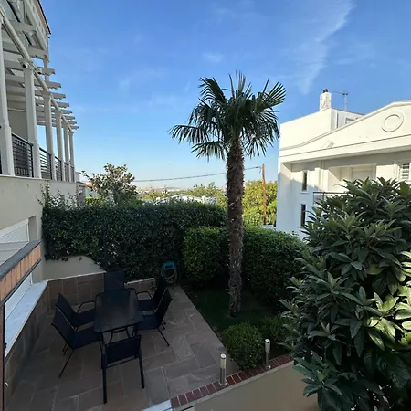Blessings With Private Garden And Parking *